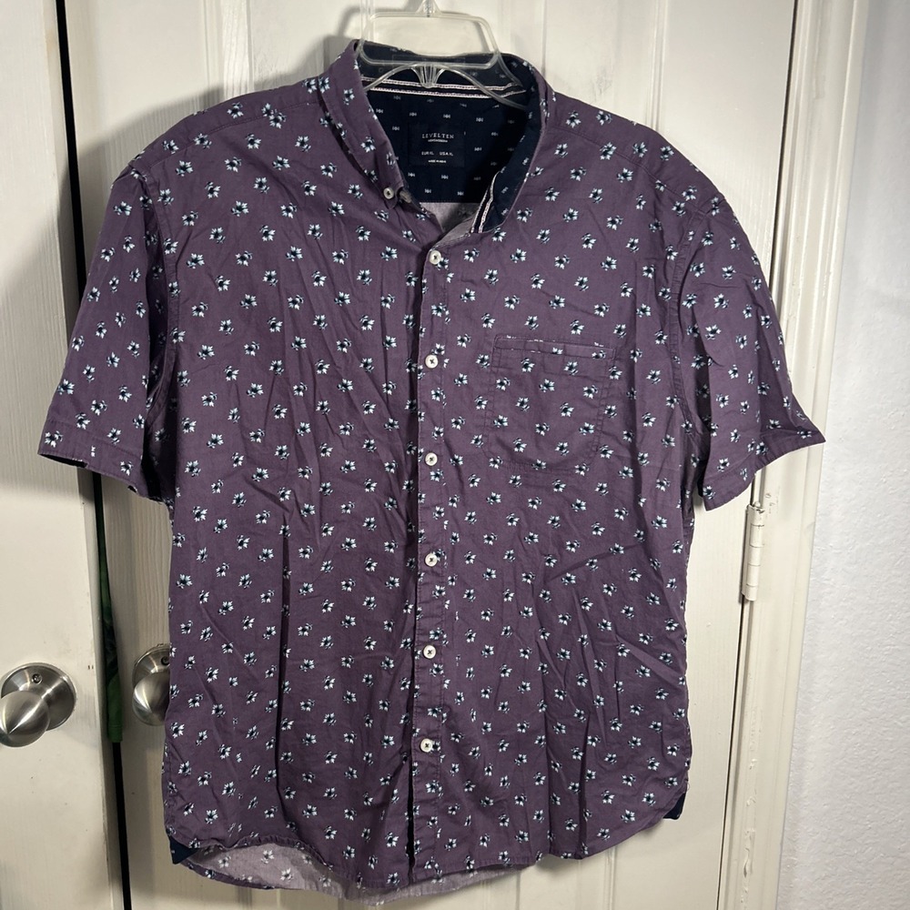 Level Ten Shirt Men's XL Purlple Floral Pattern Button Up Collar Short Sleeve